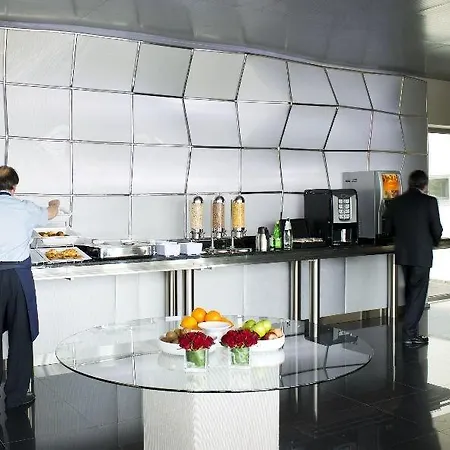 Express Lisbon Alfragide By Ihg מלון קרנקסיד