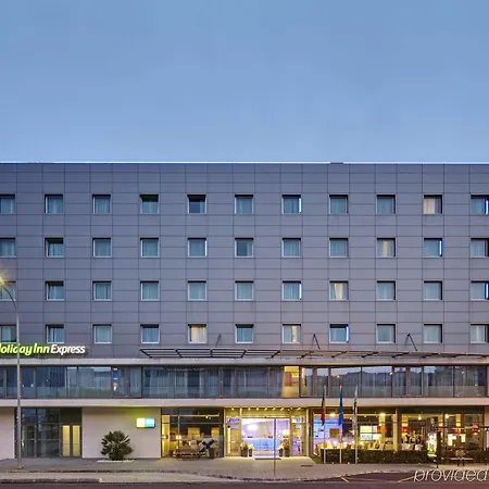 Express Lisbon Alfragide By Ihg מלון