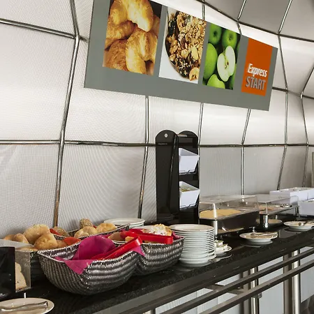 Express Lisbon Alfragide By Ihg Hotel Carnaxide