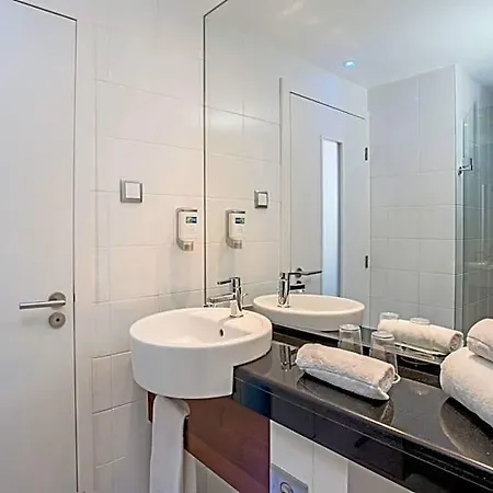 Express Lisbon Alfragide By Ihg 호텔