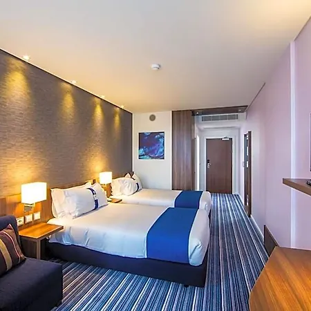 Express Lisbon Alfragide By Ihg 호텔 3*