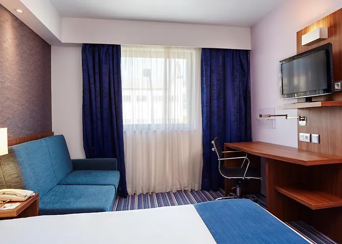 Hotel Express Lisbon Alfragide By Ihg 3*