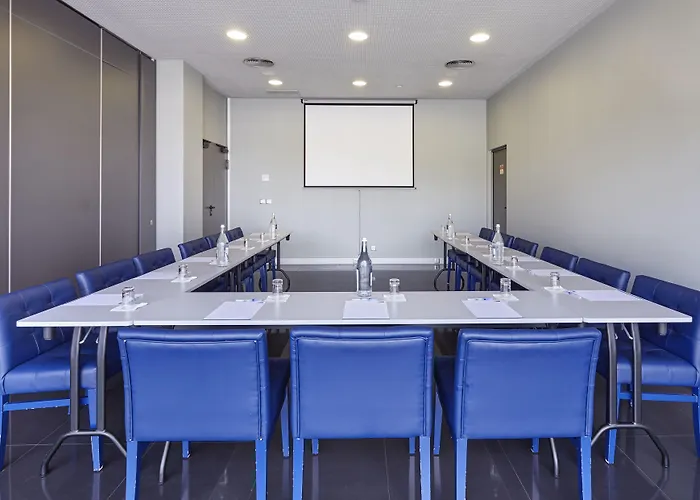 Hotel Express Lisbon Alfragide By Ihg 3*