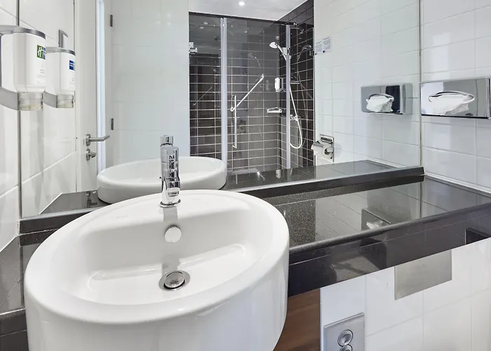 Express Lisbon Alfragide By Ihg Hotel Carnaxide