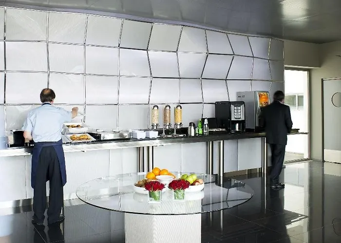 Express Lisbon Alfragide By Ihg Hotel Carnaxide