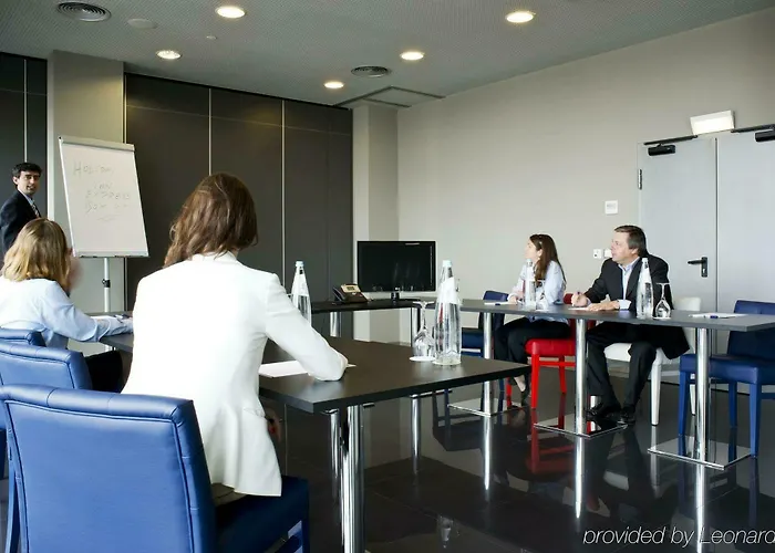 Express Lisbon Alfragide By Ihg