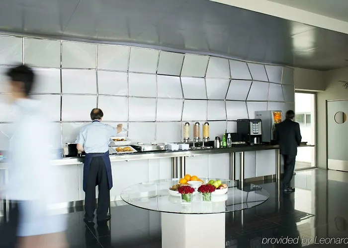 Express Lisbon Alfragide By Ihg 3*